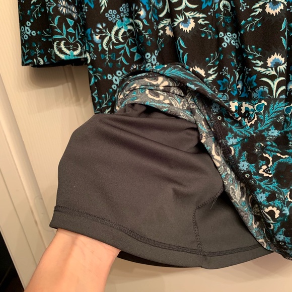 Vince Camuto Sz 4 dress flare sleeves - Picture 5 of 7